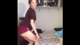 Teens twerk